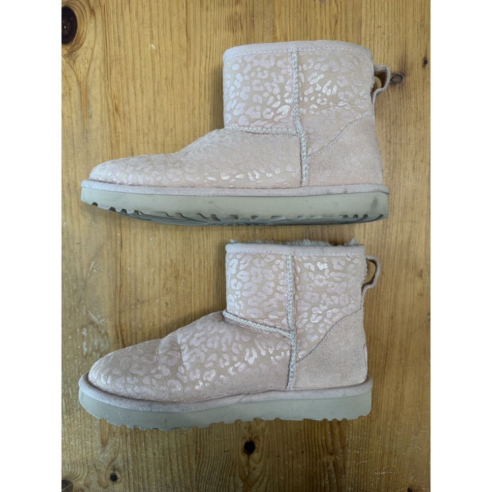 Ugg Pink Classic Mini Snow Leopard Size 7 US - Picture 4 of 8